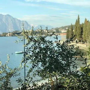 Lake Front Apartment Malcesine